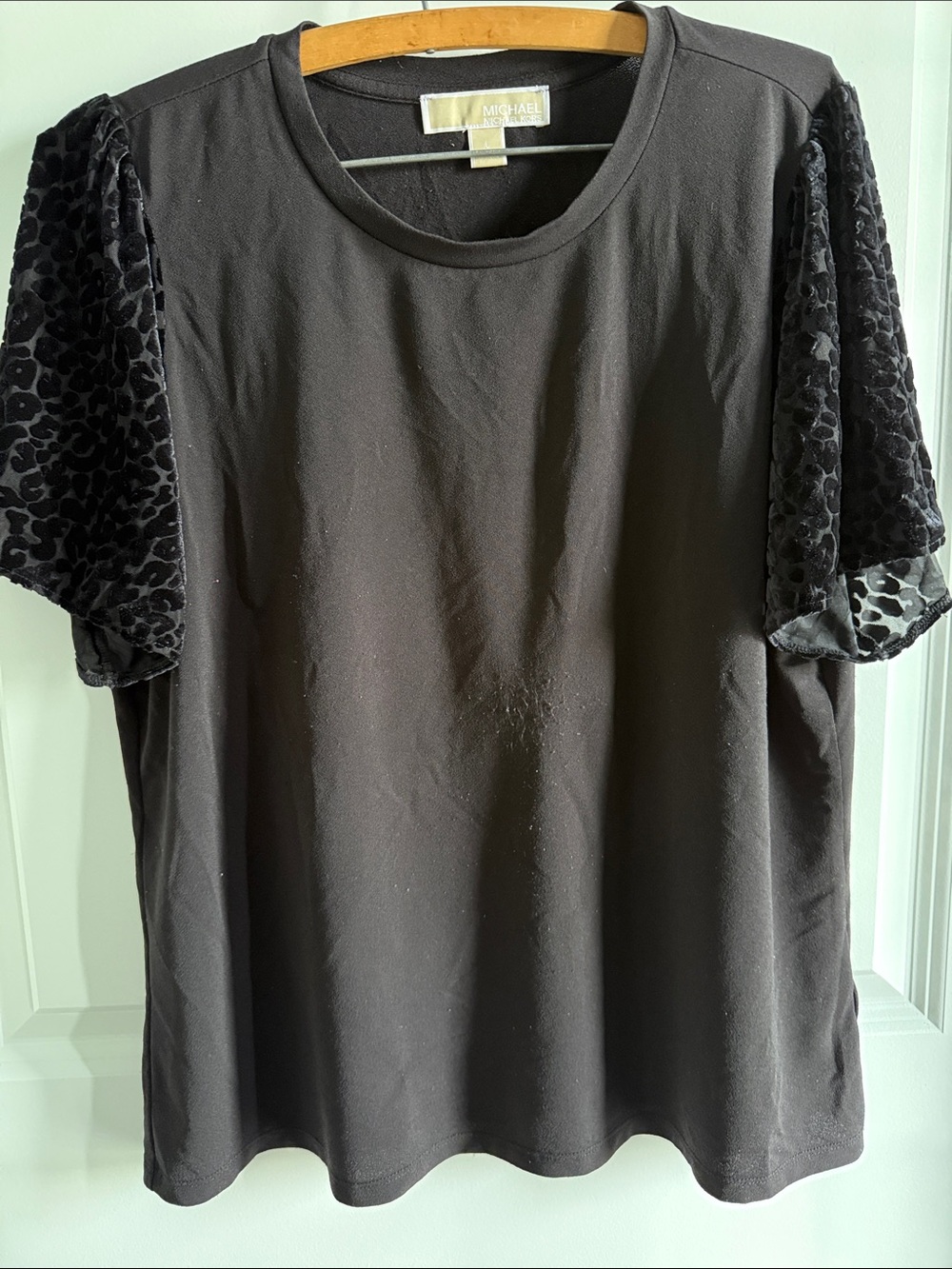 Michael Kors Black Short-Sleeve with Textured leopard print Velvet Sleeves L